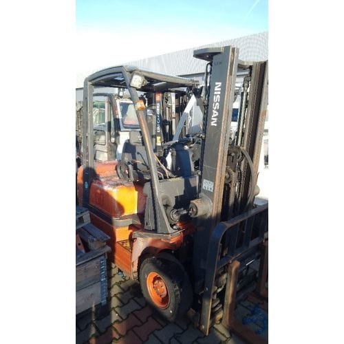 Wózek widłowy: udźwig 1,8t, maszt 3,3m